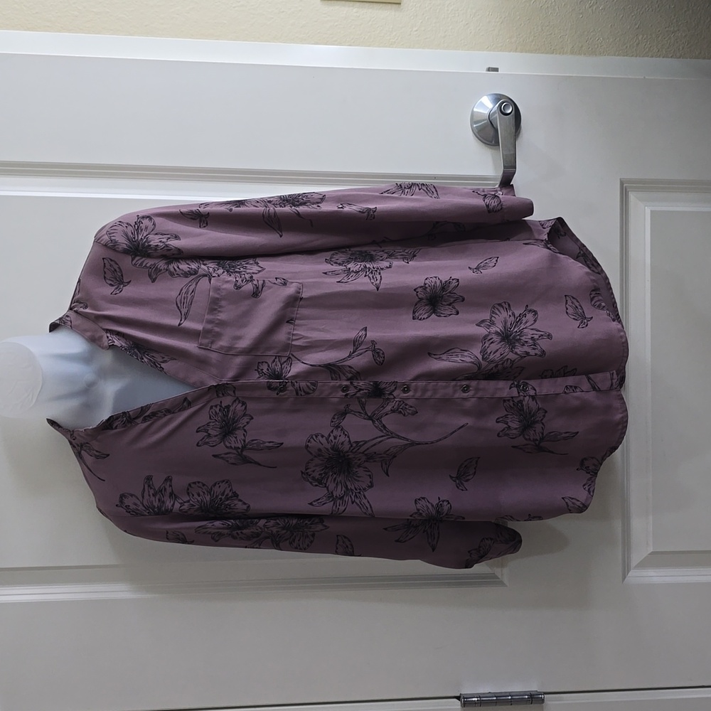 Forever 21 Purple Floral Button Down Tunic Size Small NWOT